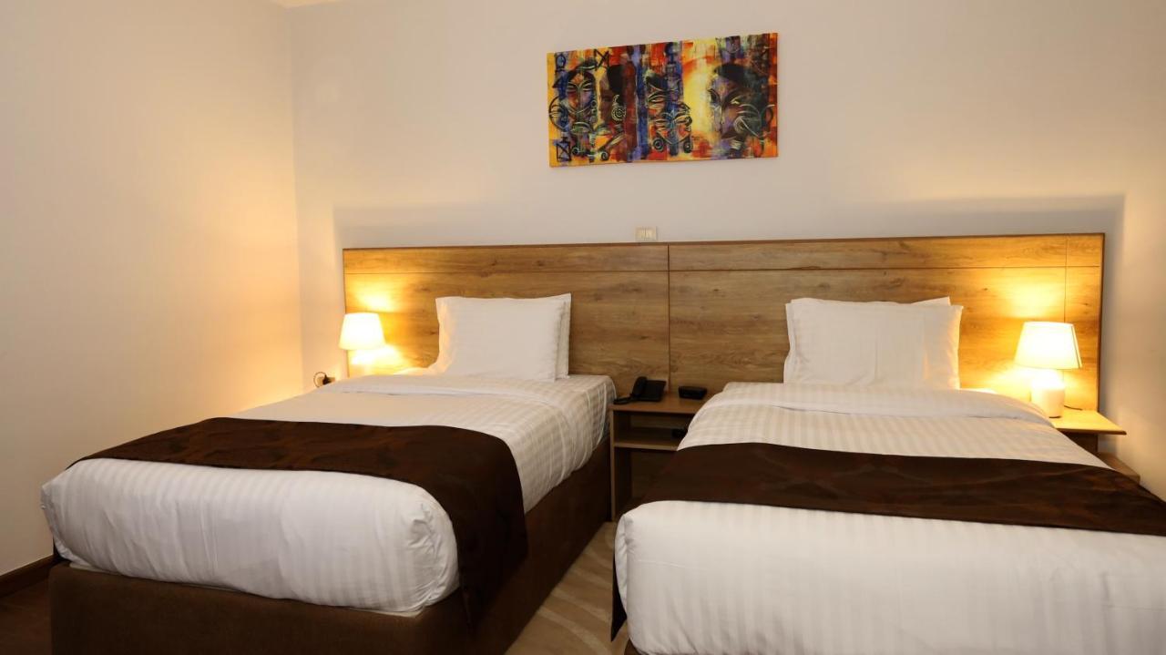 Black Horse Hotel Apartment Addis Ababa Exteriör bild
