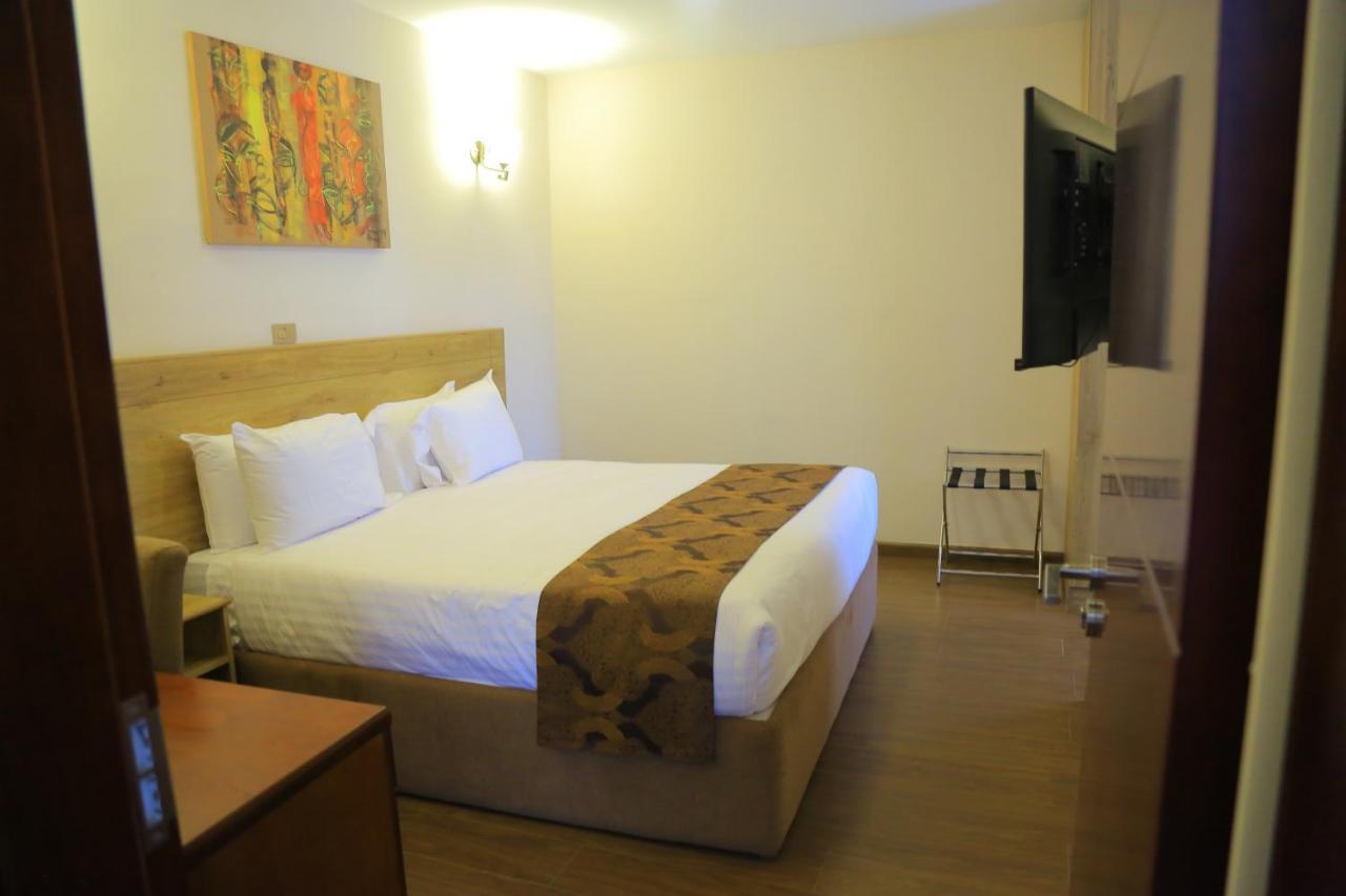 Black Horse Hotel Apartment Addis Ababa Exteriör bild