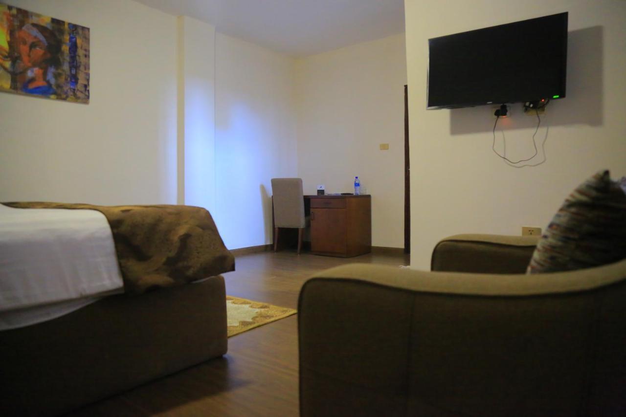 Black Horse Hotel Apartment Addis Ababa Exteriör bild