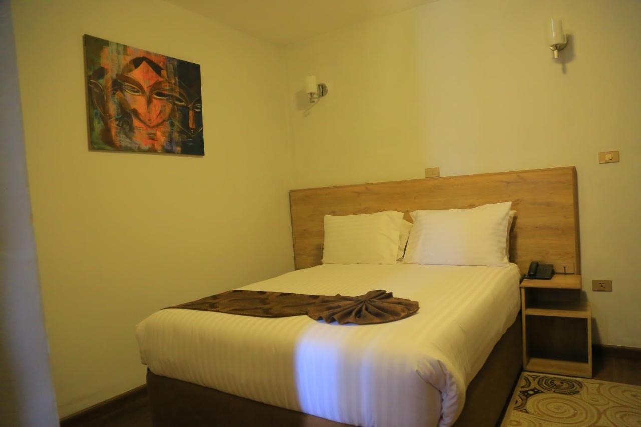 Black Horse Hotel Apartment Addis Ababa Exteriör bild
